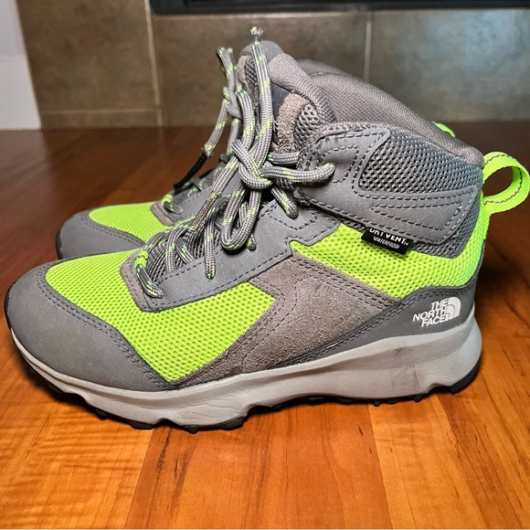 The North Face kids waterproof boots, size 3. - Picture 1 of 9
